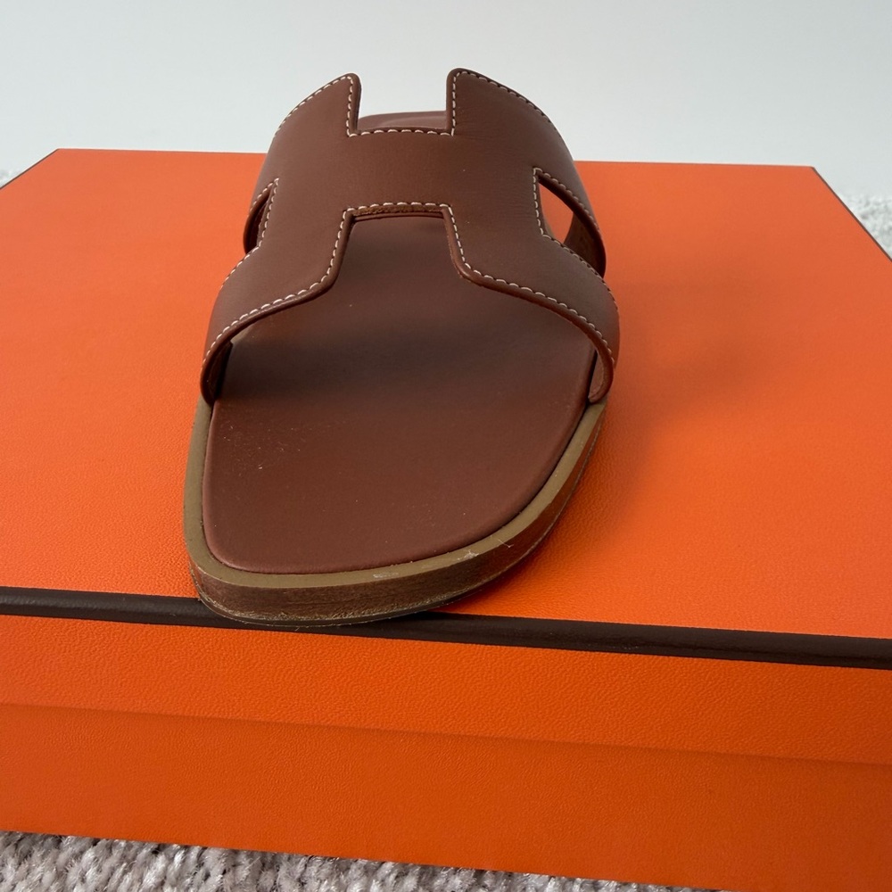 Hermes Oran Leather Sandals - Excellent Condition, Worn Once - Picture 4 of 16